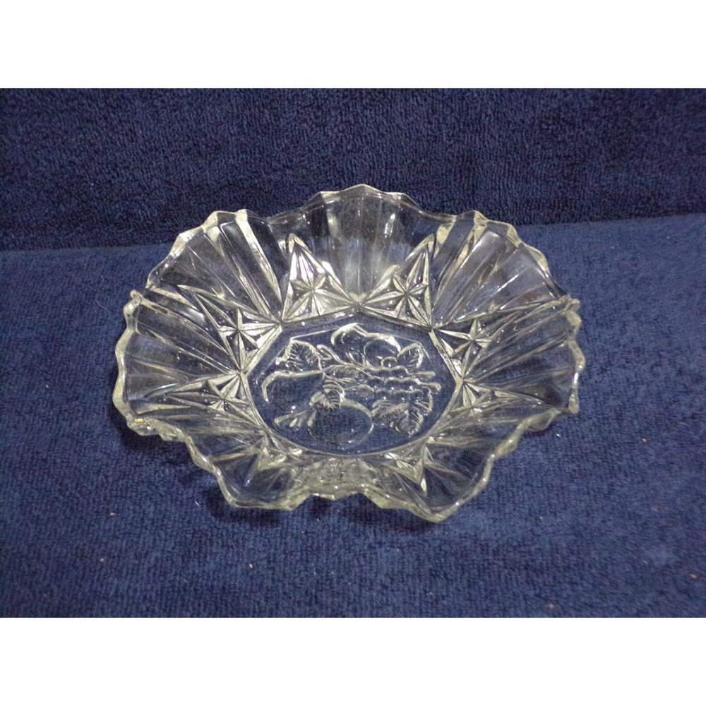 Federal Glass Co. Crystal Cut Candy Dish Fruit Design Scalloped Edge 7.5" Round